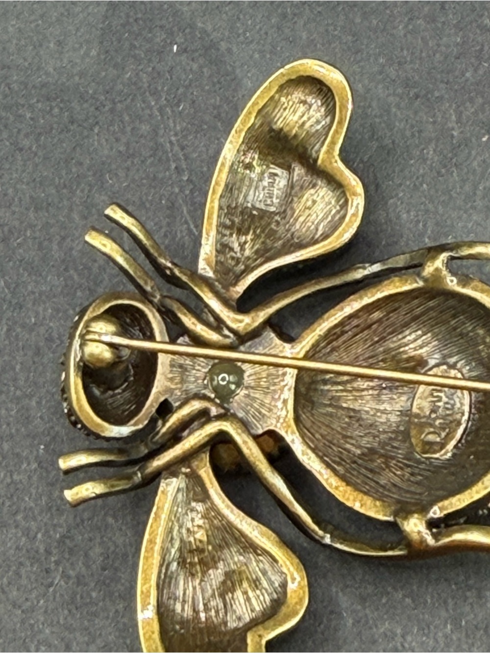 Joan Rivers Vintage Multicolor Crystal Bee Brooch - Picture 3 of 5